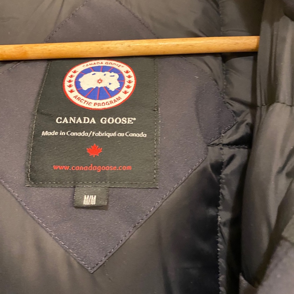Women’s authentic Canada Goose parka